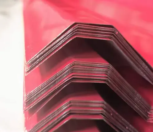 রঙ প্রলিপ্ত ঢেউতোলা প্রিপেইন্টেড গ্যালভানাইজড স্টীল মেটাল ছাদ শীট